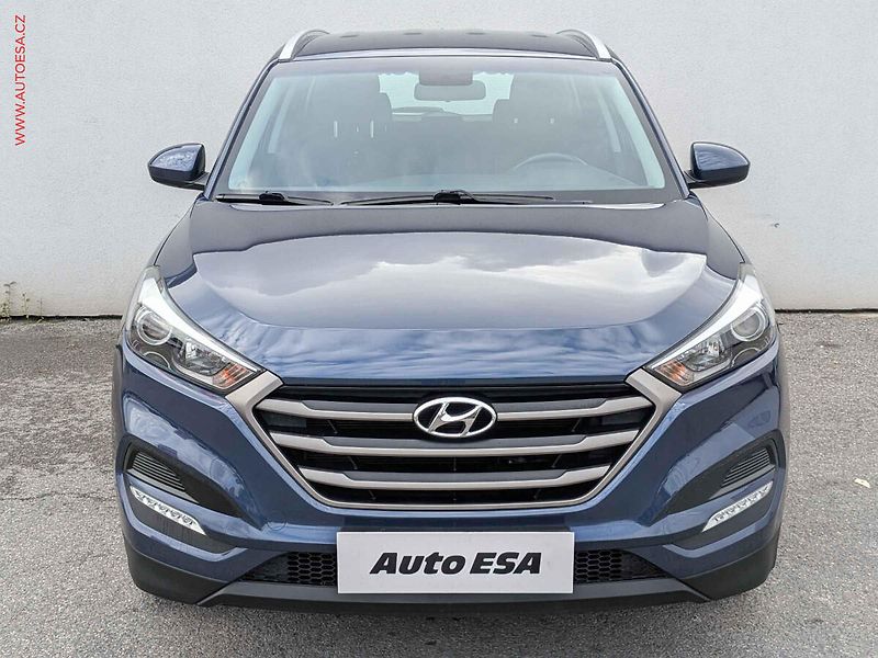 Hyundai Tucson (2018) 1.6GDi, AC, výhřev sed - fotka 2 z 18