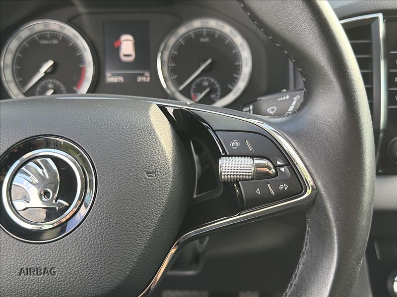Škoda Karoq 2,0 TDI 110 kW DSG DPH ČR - fotka 18 z 35