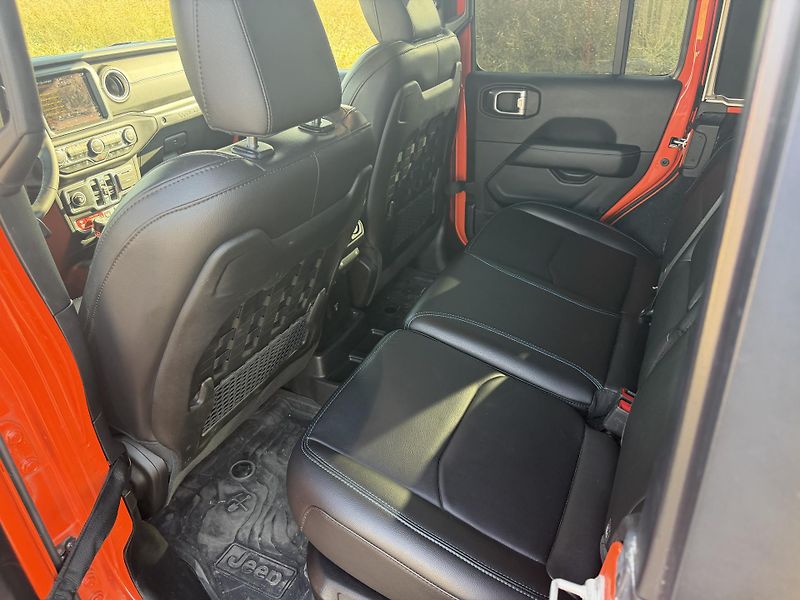 Jeep Wrangler (2023) Rubicon - fotka 12 z 14