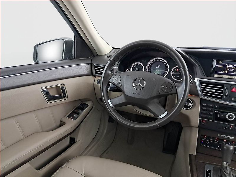 Mercedes-Benz Třídy E (2009) E 220 CDI, Automat, Kůže, Navi - fotka 7 z 20