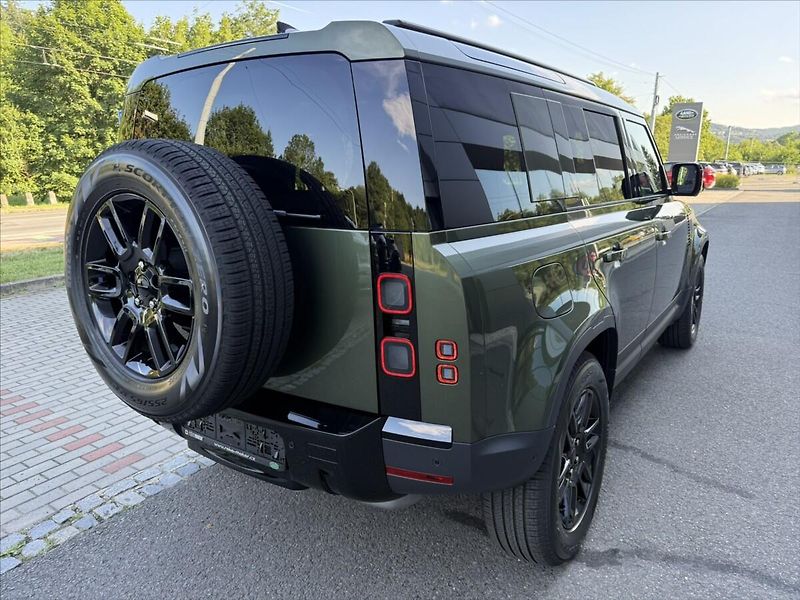 Land Rover Defender (2026) 3,0 S D200 - fotka 7 z 23