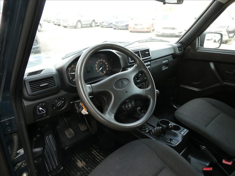 Lada Niva 1,7 i 4x4 61kW LPG, DPH, ČR - fotka 23 z 37