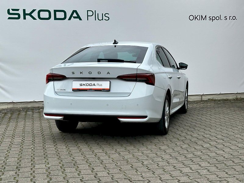 Škoda Octavia (2024) 1.5 TSI 110kW MHEV Top Selecti - fotka 2 z 26