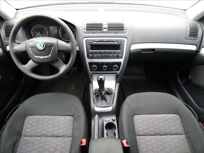 Škoda Octavia Combi 1.9TDi Ambiente, Klima - fotka 7 z 41