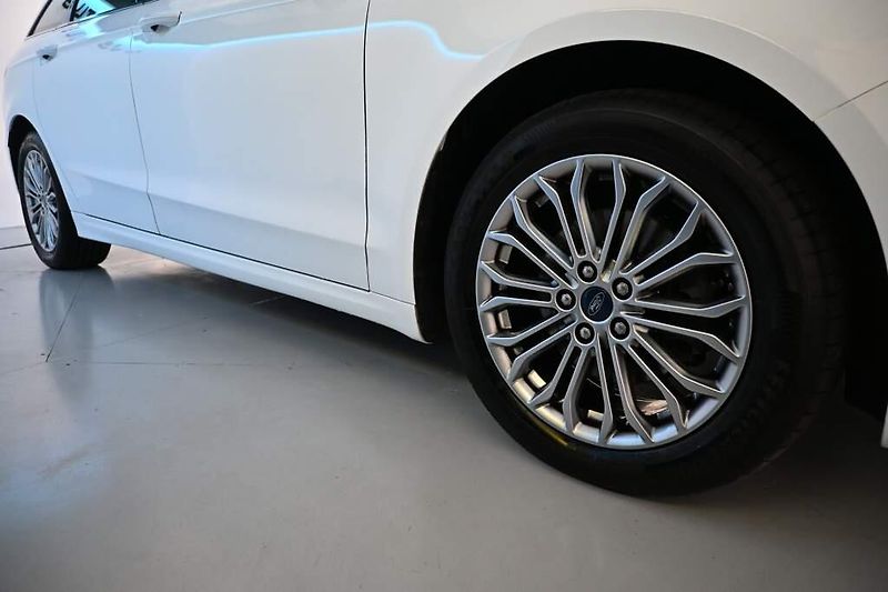Ford Mondeo (2022) 2.0 LED SONY 140 KW Tažné 8AT - fotka 32 z 33