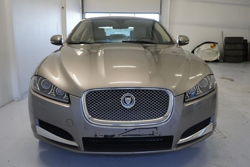 Jaguar XF 3.0D 202kW S-PORTFOLIO - fotka 2 z 34
