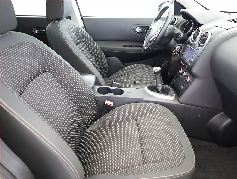 Nissan Qashqai (2009) 1.6, Serv.kniha, Tempomat - fotka 7 z 17