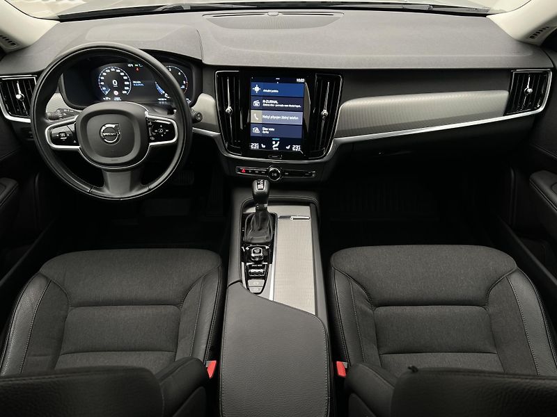 Volvo V90 CC D4 POLESTAR AWD AUT - fotka 2 z 44