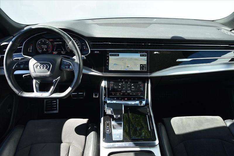 Audi Q8 50 TDI QUATTRO S-LINE ČR - fotka 13 z 35