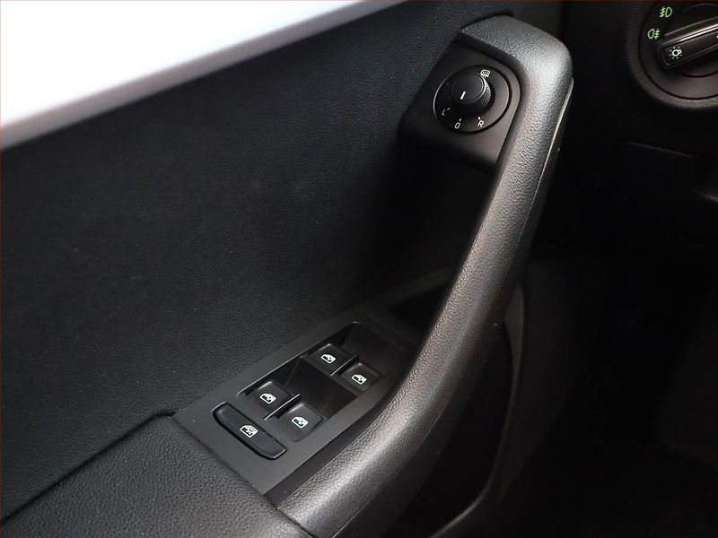 Škoda Octavia (2017) Ambition 1.6 TDI, Serv.kniha - fotka 15 z 19