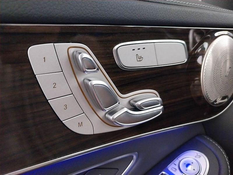 Mercedes-Benz GLC (2022) 300 d 4MATIC - fotka 22 z 24