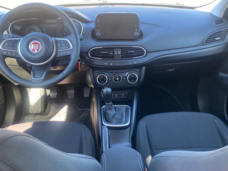 Fiat Tipo (2023) Kombi 1,0 GSE T3 (73kW) Man - fotka 12 z 27