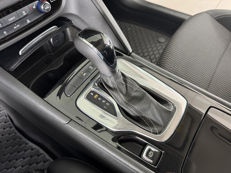 Opel Insignia 2,0CDTI  128kW*AUT*REZERVACE! - fotka 21 z 33