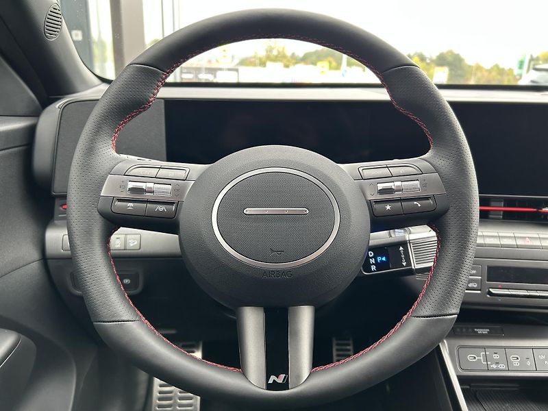 Hyundai Kona 26 1,6 T-GDI DCT HP N LINE - fotka 17 z 31