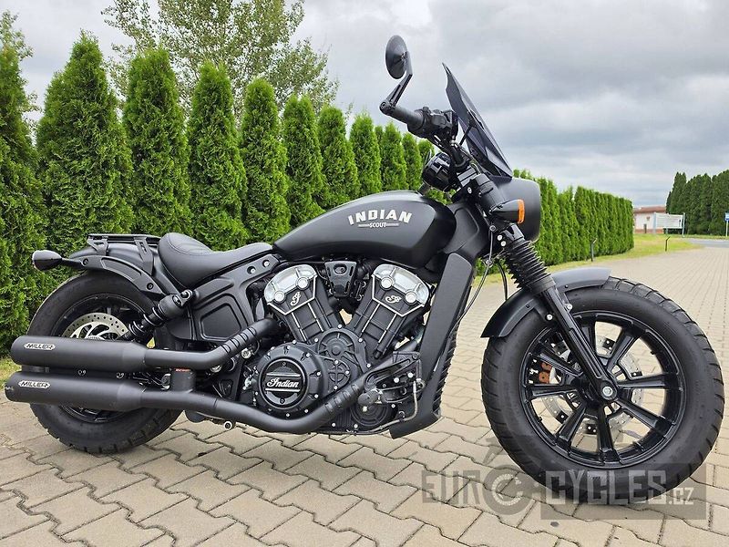 Indian (2018) Scout Bobber - fotka 2 z 15