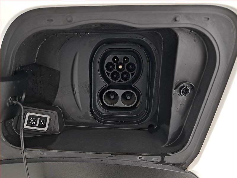 Opel Mokka (2021) Electric 50 kWh, SoH 92% - fotka 17 z 21