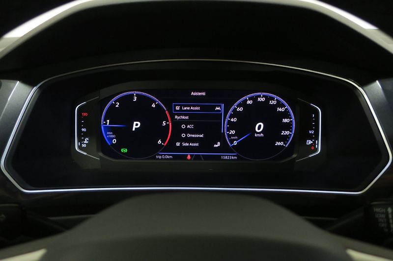 Volkswagen Tiguan (2022) R-line 2,0TDI 147 KW 4M DSG - fotka 18 z 49