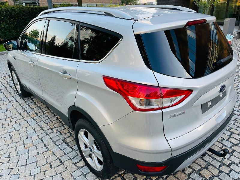 Ford Kuga 2.0TDCi MANUÁL TAŽNÉ SERVISKA - fotka 18 z 51