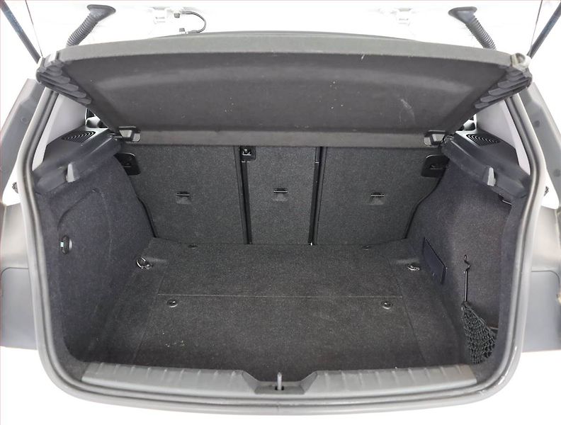 BMW Řada 1 (2014) 116d, Navi, Tempomat - fotka 20 z 21