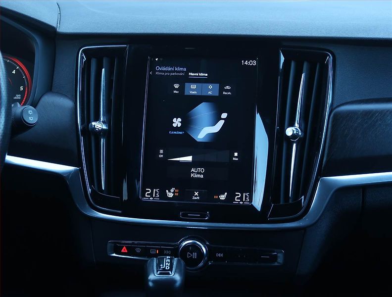 Volvo V90 (2019) Cross Country - fotka 12 z 29