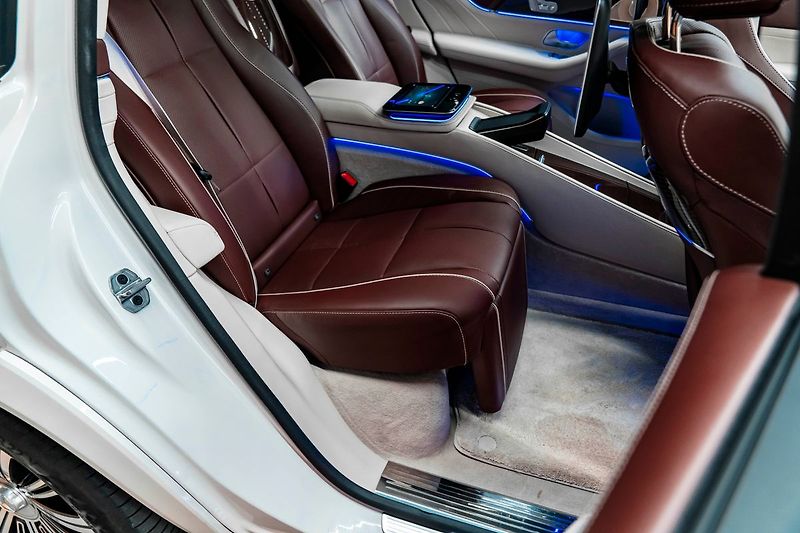 Mercedes-Benz GLS Maybach - fotka 26 z 34