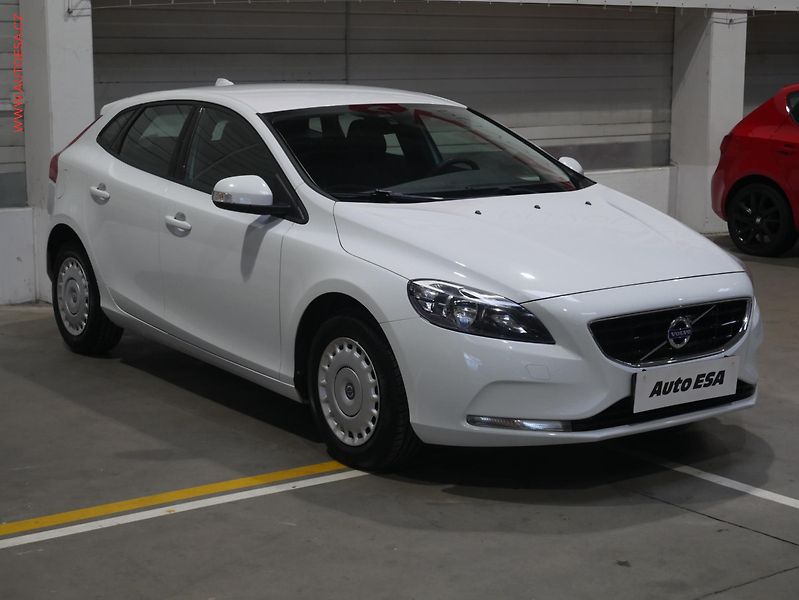 Volvo V40 (2015) 1.6 D, AC - fotografie inzerátu