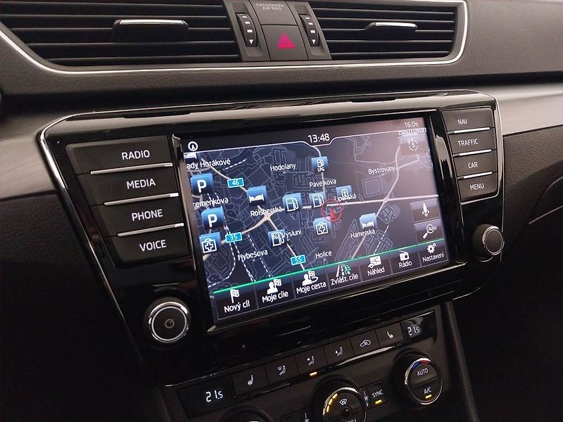 Škoda Superb (2015) Style Plus 2.0 TDI, 4X4 - fotka 19 z 23