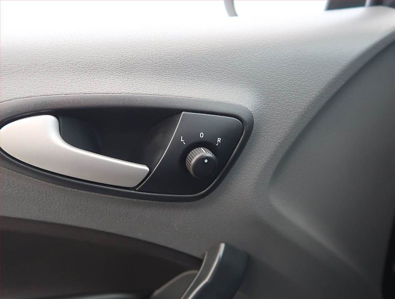Seat Ibiza (2011) 1.2 TDI, nová STK, pěkný stav - fotka 17 z 17