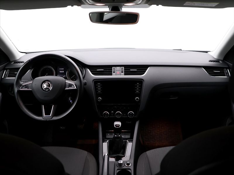 Škoda Octavia 1,4 TSI 110kW Style Tažné CZ - fotka 21 z 28