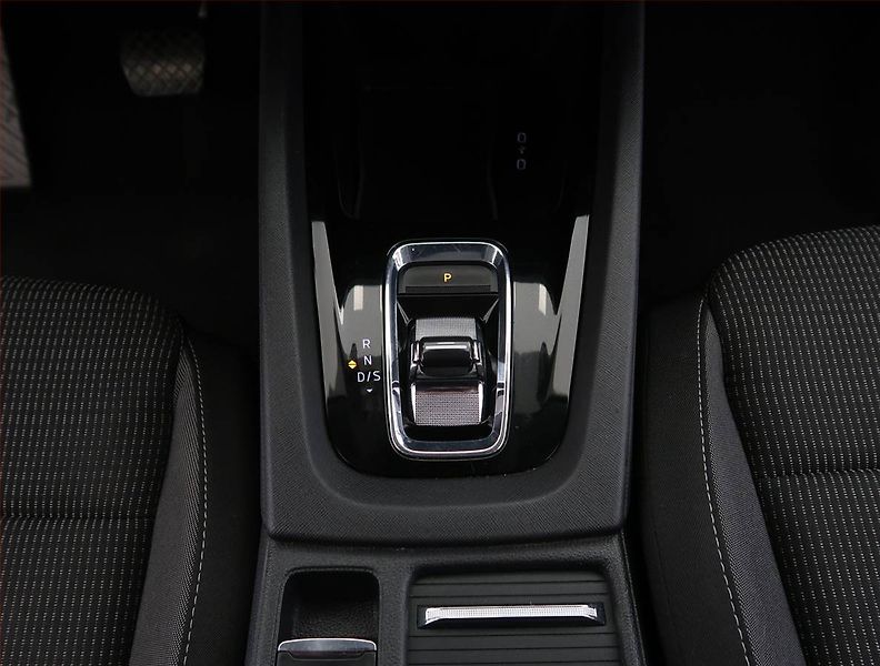 Škoda Octavia (2021) 2.0 TDI, Automat, Navi - fotka 13 z 26