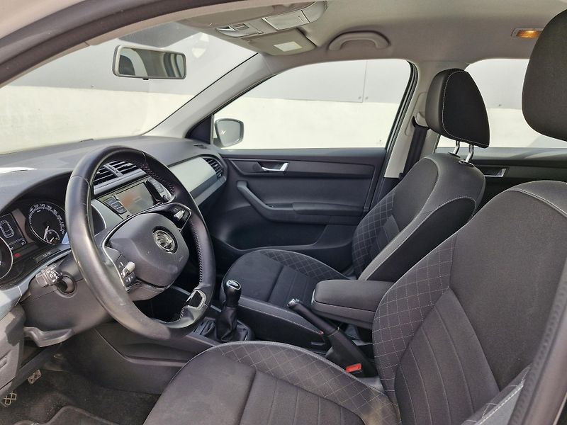 Škoda Fabia IIIF Tour Ambition 1,0 TSI  - fotka 8 z 8