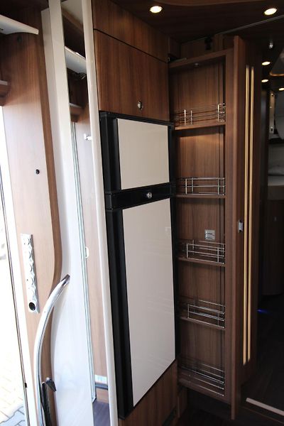 Carthago (2023) Carthago Chic e-line I 61 XL L - fotka 18 z 40