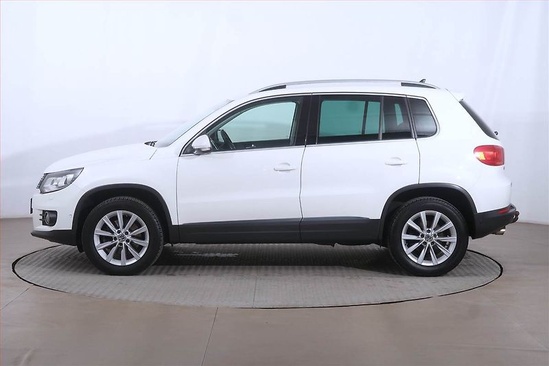 Volkswagen Tiguan (2012) 2.0 TDI, 4X4, Automat, Navi - fotka 3 z 24