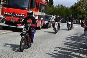 Na tradiční Lidický okruh dorazily desítky historických automobilů a motocyklů, které obdivovali návštěvníci z Kladna i širokého okolí.