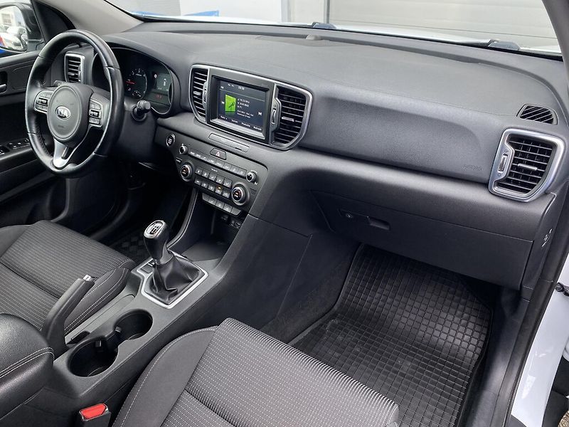 Kia Sportage 1.7 CRDI 85 kW - fotka 24 z 26