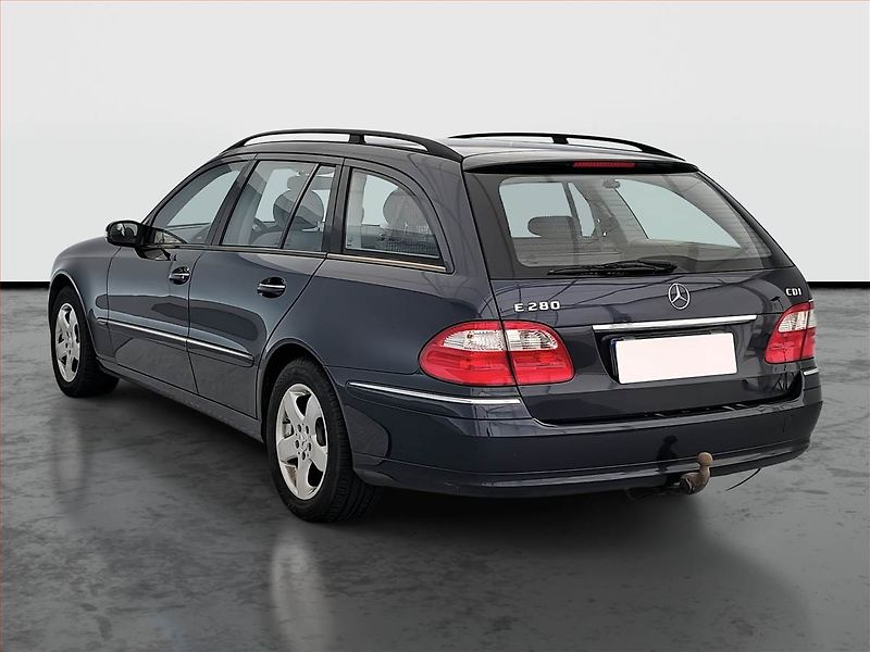 Mercedes-Benz Třídy E (2004) E 280 CDI , Automat, po STK - fotka 4 z 21