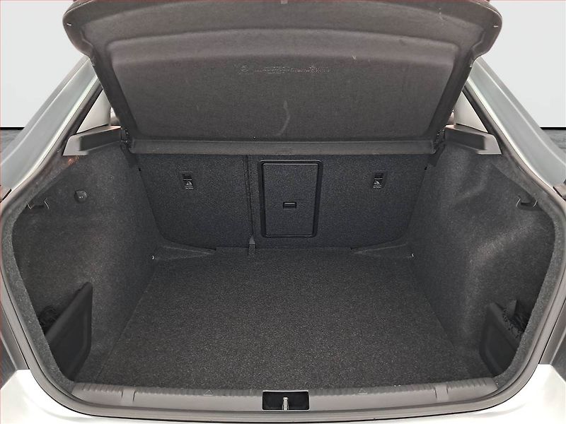 Škoda Rapid (2018) Style Plus 1.0 TSI, Automat - fotka 14 z 19