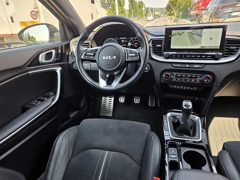 Kia XCeed 1.5-NAVI-KAMERA-V ZÁRUCE - fotka 17 z 24