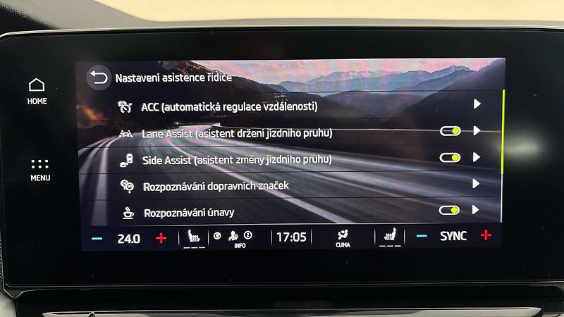 Škoda Octavia 2.0 TDI DSG Style - fotka 24 z 28