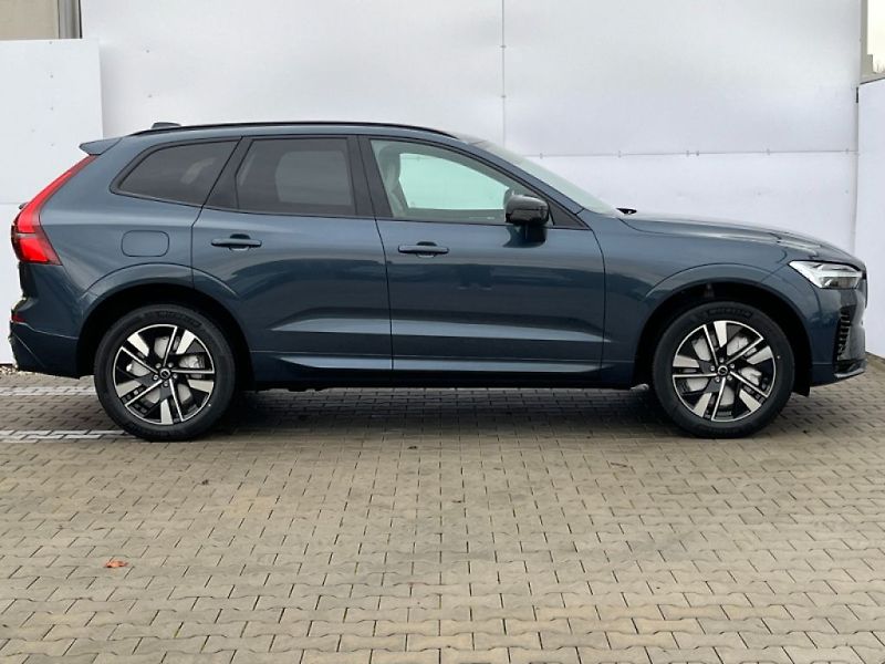 Volvo XC60 Plus Dark T6 AWD 257kW - fotka 5 z 25