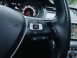 Volkswagen Passat 2.0TDI AUTOMAT VÝHŘEV SERVISKA - náhled 42