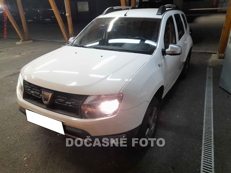 Dacia Duster (2013) 1.6 4x4, ČR, AC, tažné - fotka 1 z 3