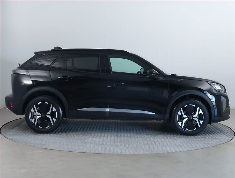 Peugeot 2008 (2025) Allure 1.2 PureTech - fotka 6 z 18