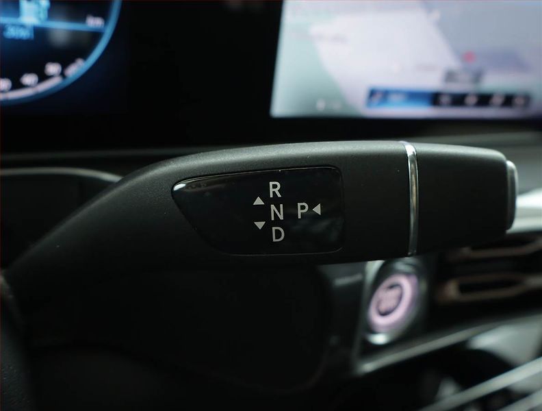 Mercedes-Benz EQC (2019) 400 4MATIC, SoH 94% - fotka 13 z 21