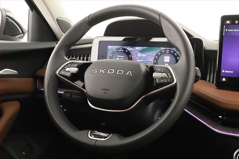 Škoda Superb (2025) 2.0 TSI, LAURIN&KLEMENT, DPH - fotka 20 z 21
