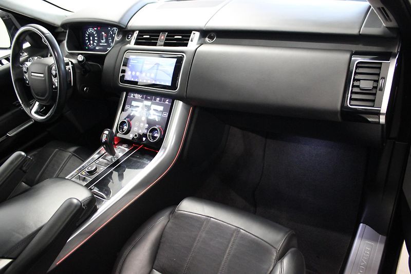 Land Rover Range Rover Sport 3,0 SDV6 AUTOBIGRAHPY DYNAMIC  - fotka 32 z 37