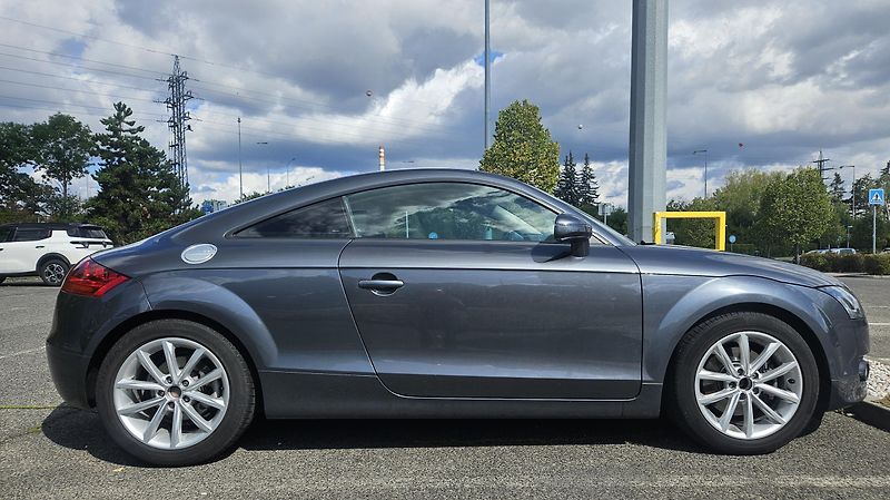 Audi TT (2006) Audi TT 2.0 TFSI 147 kW - fotka 7 z 21