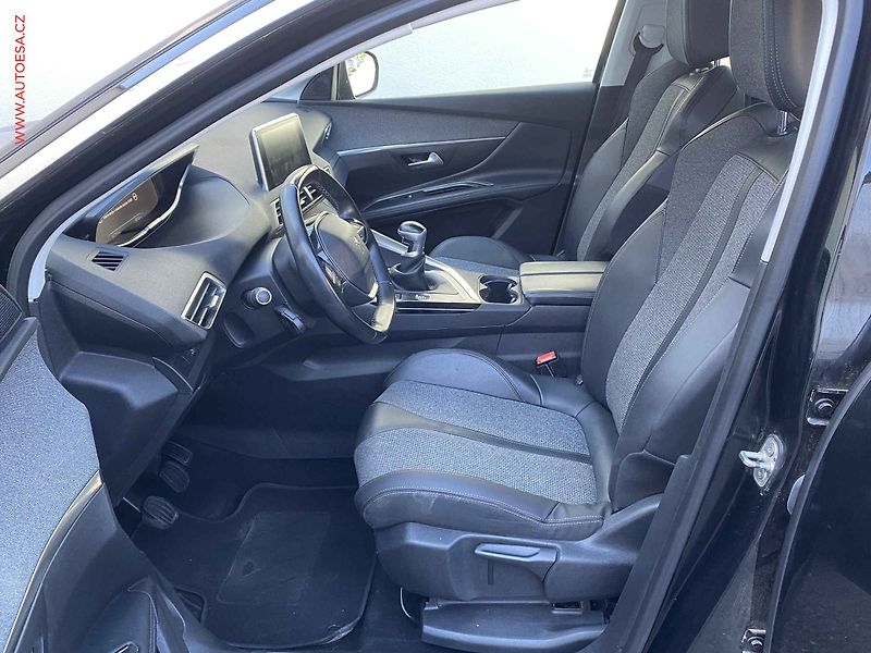 Peugeot 5008 (2020) 1.5 HDi, Allure - fotka 9 z 16
