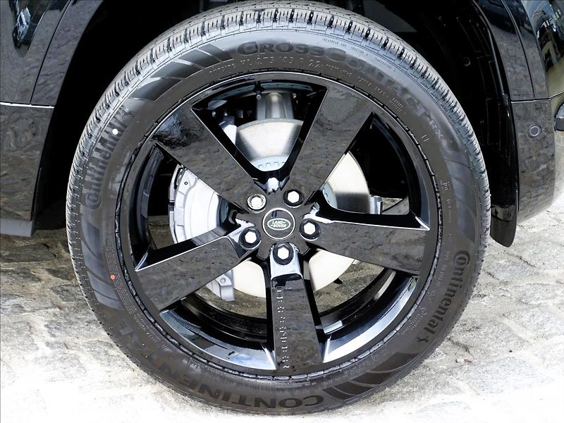 Land Rover Defender (2026) 110 D250 X-DYNAMIC SE - fotka 8 z 27