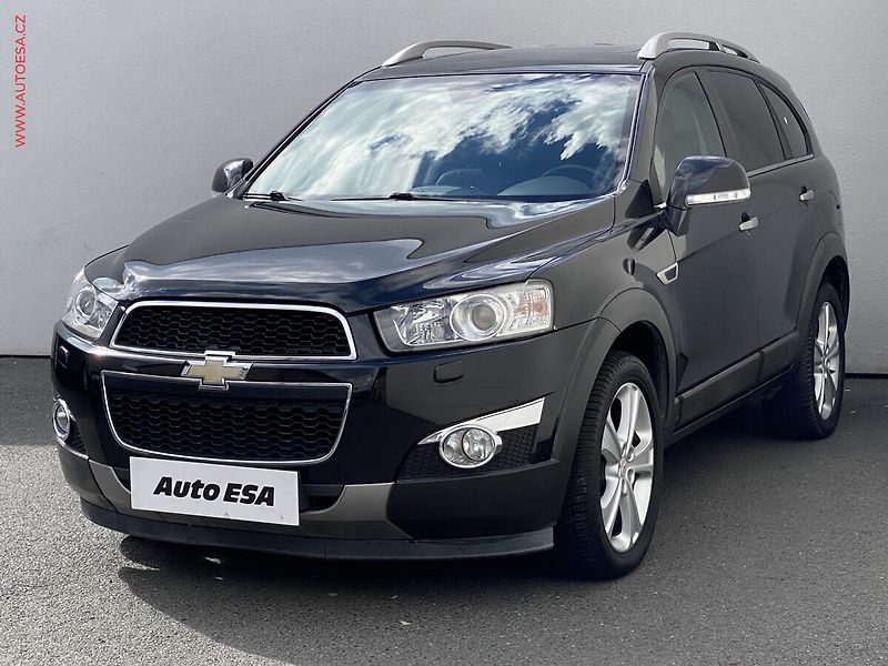 Chevrolet Captiva (2012) 2.2 VCDi 4X4, LTZ, AT, šíbr - fotka 3 z 21